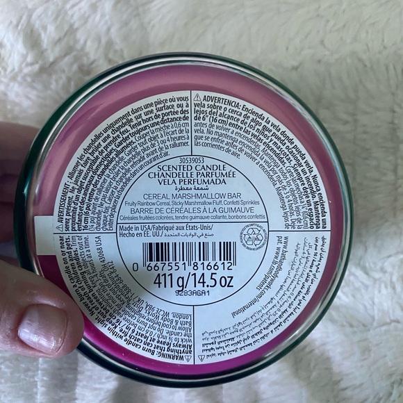 RARE🔥 NEW Bath and Body Works Cereal Marshmallow Bar 3-Wick Candle - Picture 3 of 5